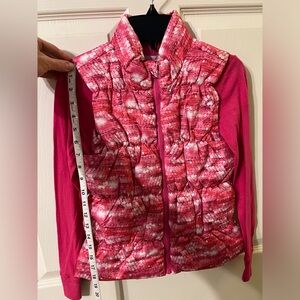 Grane- pink long sleeve shirt with matching vest. Size Large.